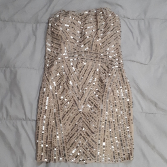 TEMPERANCE strapless sequin dress